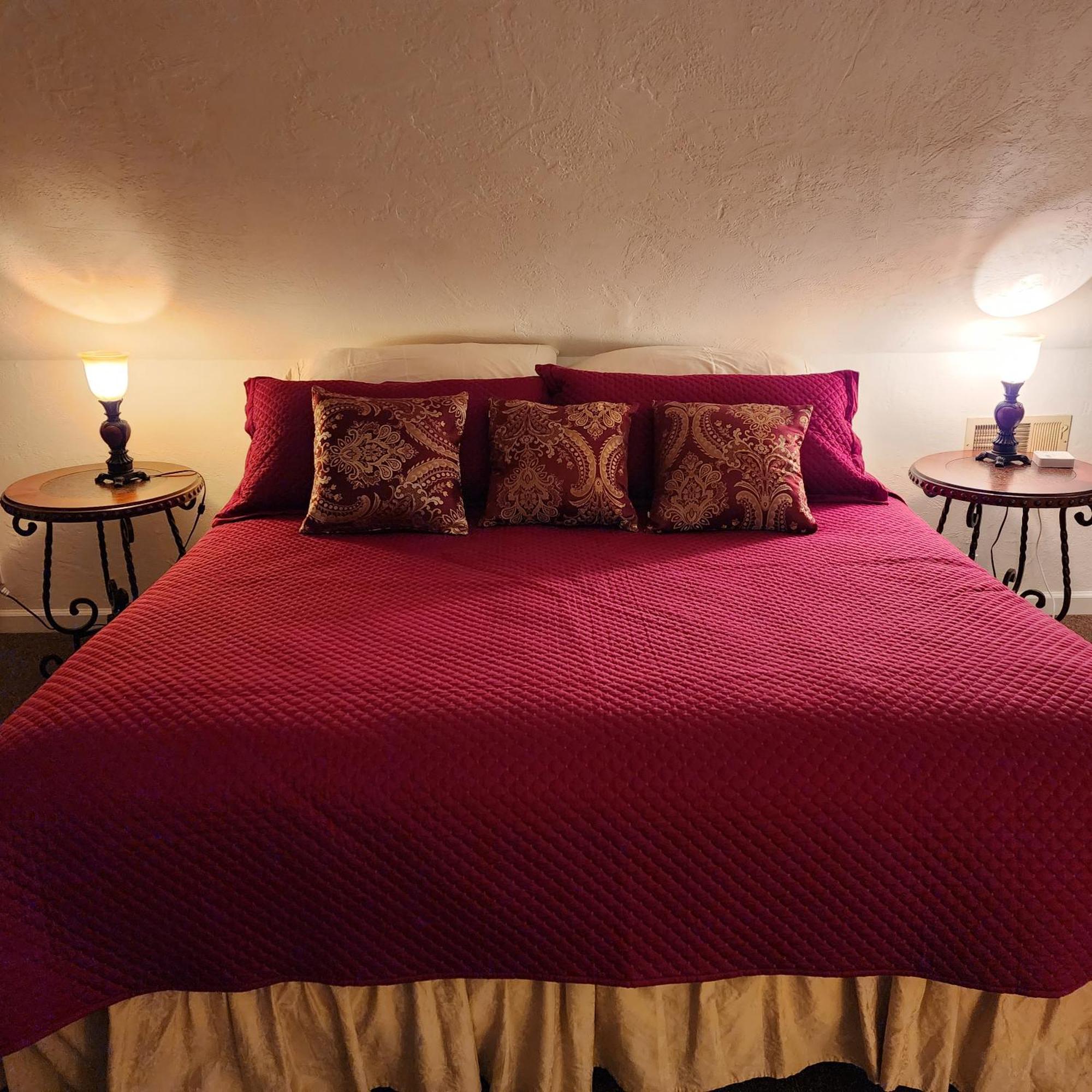 Lily Creek Lodge Далонеґа Екстер'єр фото