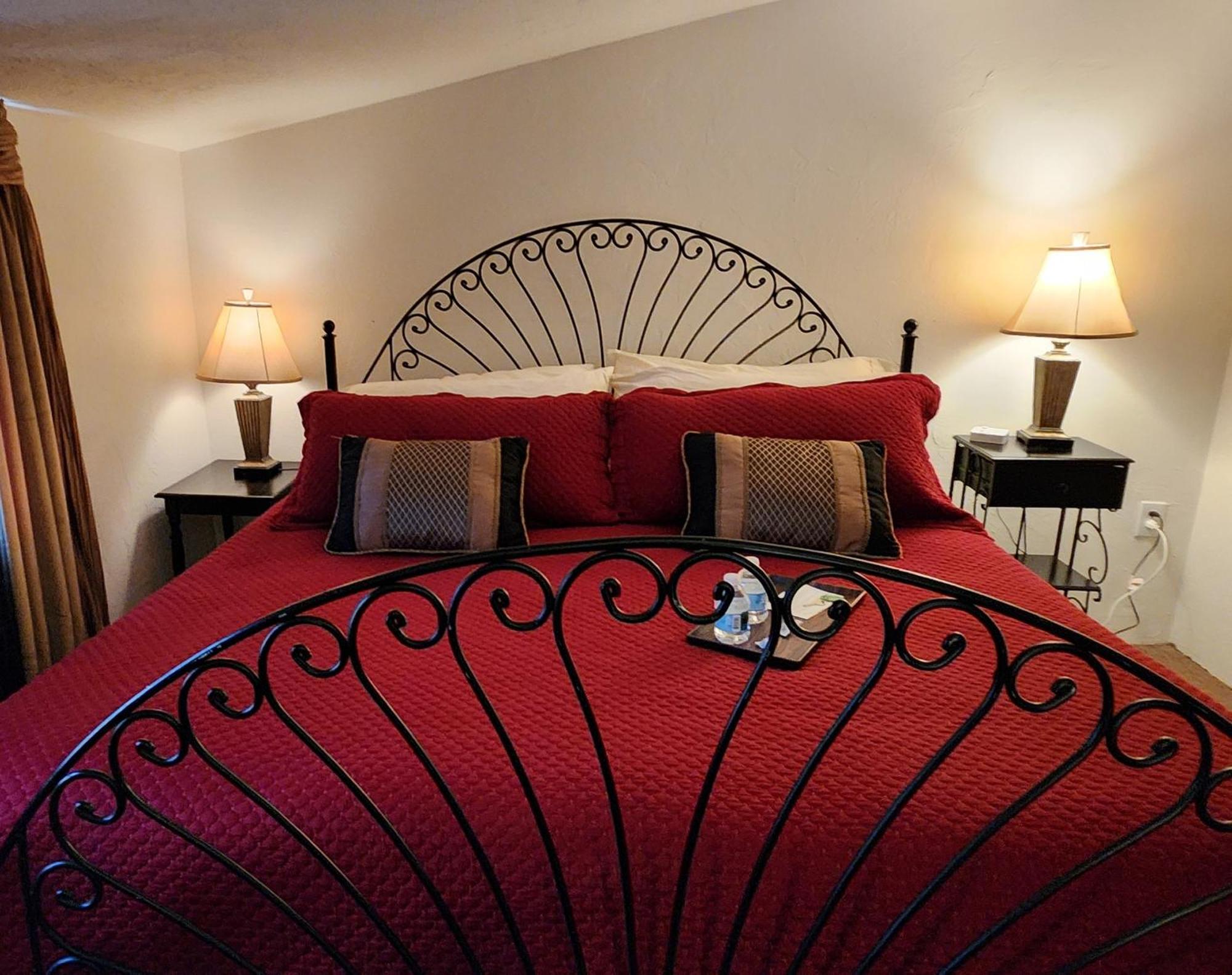 Lily Creek Lodge Далонеґа Екстер'єр фото